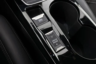 Peugeot 2008 1.2 PureTech GT Pack Stoelverwarming Keyless Achteruitrijcamera / 41