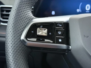 MG MG HS PHEV 1.5 Luxury PLUG-IN HYBRIDE | 272 PK | NIEUWE AUTO | >1.000 KM TOTAAL BEREIK | 1E REGISTRATIE 03-2026 | 360° CAMERA | ELEKTRISCHE ACHTERKLEP | 7 JAAR MG GARANTIE T/M 2033 | APPLE CARPLAY | ANDROID AUTO | STOELVERWARMING | FULL LED | ELEKTRISCHE STOELEN / 31