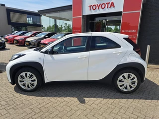 Toyota Aygo X Play AIRCO CAMERA AD-CRUISE APPLE/ANDROID NL-AUTO / 4