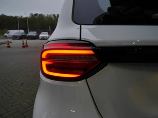 Leapmotor T03 Design 37.3 kWh | Nieuw | Snel leverbaar | Camera | Panoramadak | Adaptive cruise control | Dodehoek detectie | Lichtmetalen velgen / 4