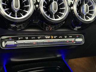 Mercedes-Benz GLB 200 Business Solution AMG Panoramadak | Camera | Full-Led | Sfeerverlichting | All-season / 26