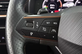 CUPRA Leon Sportstourer 1.4 e-Hybrid Achteruitrijcamera 18" Stoelverwarming Carplay / 29