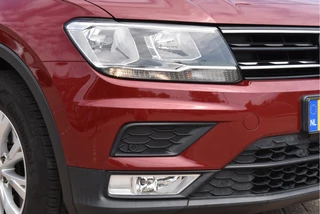 Volkswagen Tiguan 1.4 TSI ACT 150 pk Connected Series  NL-Auto | DAB | Elekt.trekhaak | Carplay | Cruise Control | Climate Control | NAP / 31
