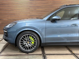 Porsche Cayenne 3.0 E-Hybrid Full Option | Vierwielbesturing | PANO | PDLS+ | BOSE | PASM | ComfortPakket | Soft Close |Trekhaak / 56