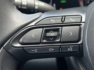 Toyota Yaris 1.5 Hybrid 115 Dynamic LM-VELGEN 16'' APPLE/ANDROID LED NAVI KEYLESS CAMERA CLIMATE PRIVACY GLASS NL-AUTO / 17