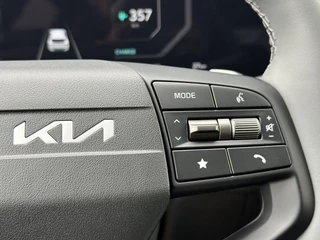 Kia EV6 Light Edition 63 kWh | Demo | Navi | Clima | Adaptieve Cruise | Camera | Stuur-/Stoelverwarming | Privacy Glass | Apple Carplay | Android Auto / 23