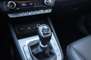 Hyundai Kona 1.0 T-GDI Premium Sky|Schuif/kanteldak|HUD|Stoelverwarming/verkoeling| / 16