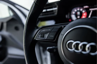 Audi A3 Sportback 35 TFSI S Line  | Carplay | Stoelver. | Parkeersens. | / 35