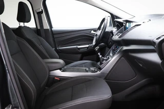 Ford Kuga 1.5 EcoBoost Trend Ultimate | CLIMA | VOORRUITVERWARMING | APPLE | TREKHAAK | 18" / 5