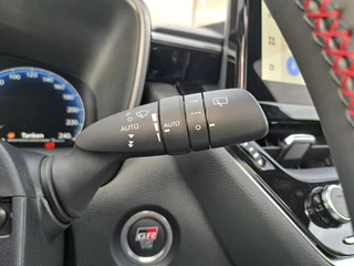 Toyota Corolla HYBRID 180 GR-SPORT PANORAMADAK HEAD-UP JBL-AUDIO 18"LM-VELGEN PARK-SENSOREN LED-PAKKET / 19