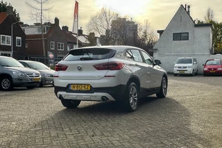 BMW X2 sDrive20i High Exec . / 8