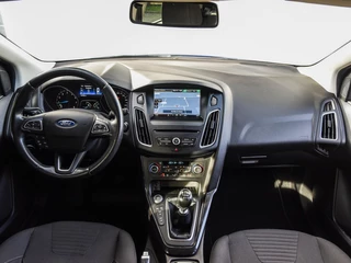 Ford Focus Wagon 1.0 Titanium Edition Xenon | Keyless | Navi | Camera | Stoel+stuurverwarming | Cruise control | PDC v+a / 4
