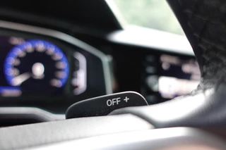 Volkswagen Polo 1.0 TSI R-Line Business  | I.Q. Light | Camera | PDC | CarPlay | / 30