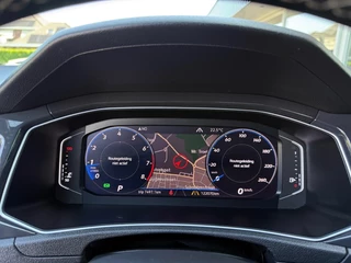 Volkswagen T-Roc 2.0 TSI 4Motion Sport - R-Line Pano Camera Leder Navi / 29
