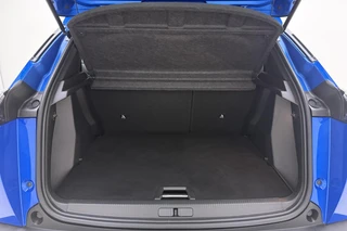 Peugeot e-2008 EV Allure Pack 50 kWh | Achteruitrijcamera | Lichtmetalen velgen | Navigatie | Apple Carplay/Android Auto | / 12