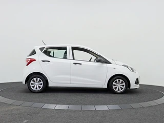 Hyundai i10 1.0i i-Motion / 10