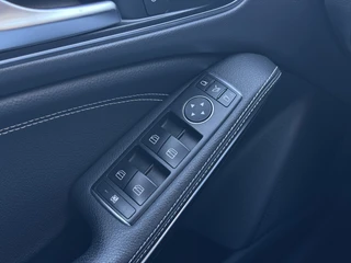 Mercedes-Benz CLA Shooting Brake 180 Lease Edition Navi / Clima / Lm Velgen / Half Leer / PDC / 17
