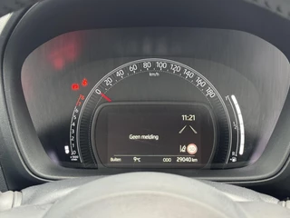Toyota Aygo X PLAY / 13