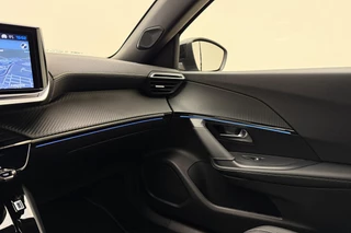Peugeot 2008 1.2 Hybrid 136 GT | Climate control | Apple carplay/Android auto | Navigatie | Cruise control | Draadloze telefoonlader | Lichtmetalen velgen 17" | / 30