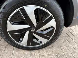 MG ZS EV MG EV Luxury 50 kWh  Panoramadak, Trekhaak, App Connect / 11