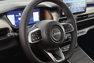 Jeep Avenger 1.2 e-Hybrid Summit Keyless Navigatie Elektrische Achterklep / 12