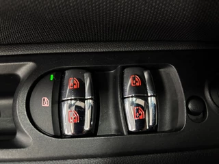 Mini Mini Clubman 1.5 One Business AUTOMAAT-Navigatie, Airconditioning / 16