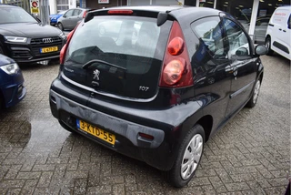 Peugeot 107 1.0 Active BOEKJES , NAP EN ONDERHOUDSHISTORIE / 8