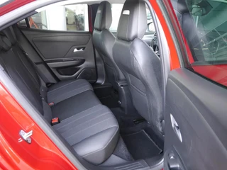 Opel Mokka-e Business Elegance 50-kWh 11kw bl. | SOH 91.6% | Achteruitrijcamera | Navigatie | Apple CarPlay | Android Auto | Climate/Cruise Control | LED koplampen | Lichtmetalen Velgen / 9