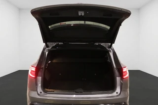 Renault Austral 1.2 E-Tech Full Hybrid Iconic 200PK Massage | 360° Camera | 20" LM | Winterpakket / 21