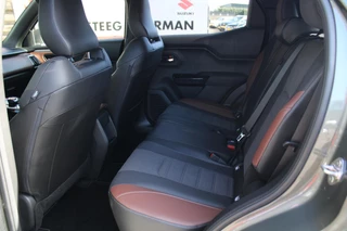 Suzuki e VITARA Style 61 kWh Elektrische Bestuurdersstoel, Stoelverwarming, Interieur voorverwarming, Panoramadak / 18