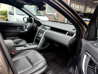 Land Rover Discovery Sport 2.0 TD4 180PK HSE  Panoramadak, Leer, Trekhaak, Camera / 24