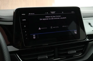 Volkswagen T-Roc 1.5 TSI 150pk DSG R-Line Business+ Black Style Trekhaak Camera Beats Stoelverwarming LED Navigatie / 28