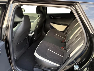 Kia EV6 GT-Line Business Edition 84 kWh | Rijdende Demo ! | Draadloos Apple Carplay / Android Auto | Navigatiesysteem | Elektrisch Verstelbare voorstoelen | Licht + Regensensor | Stoelverwarming+ Stoelkoeling  | Stuurverwarming | Elektrisch Bedienbare Achterklep | 19"Lichtmetalen Velgen | Lederen Bekleding. / 28