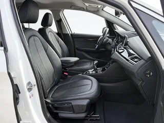 BMW 2-serie Active Tourer 225xe iPerformance High Executive LEER - CAMERA - HUD / 15
