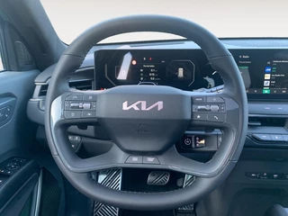 Kia EV9 GT-Line AWD 99.8 kWh | Demo | Stoelverwarming + ventilatie v + a| Navigatie | Schuifdak | Head up display / 16