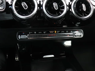 Mercedes-Benz A-klasse 200 Business Solution AMG | STOELVERW. | CAMERA | APPLE CARPLAY | NAVI | CRUISE | / 24