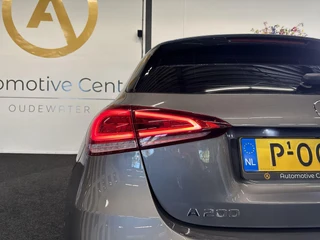 Mercedes-Benz A-klasse 200 Business Solution AMG | CAMERA | STOELVERW. | SFEERVERLICHTING / 19