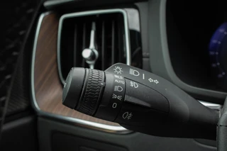 Volvo XC60 2.0 T6 PHEV Long range AWD Ultimate Dark|Luchtvering|Massage|Stoel+stuurverwarming|stoelverkoeling|HUD|Pano|Pilot assist| / 37