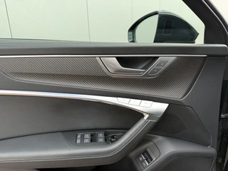 Audi A6 Avant 55 TFSI e 367pk quattro Pro Line S Competition Audi Exclusive kleur / 48