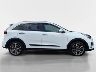 Kia e-Niro ExecutiveLine 64 kWh | Cruise Control | Climate Control | Camera | Navigatie | Stoelverwarming | Stoelventilatie | Stuurverwarming | / 6
