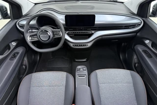 Fiat 500 C Icon 42 kWh | SoH 100% | Achteruitrijcamera | WLTP 303km | Snelladen | Navigatie | Climate Control | Keyless Start / 17