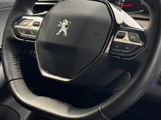 Peugeot 2008 1.2 PT Allure | 130 PK | Trekhaak | Navigatie | NL-Auto | Parkeersensoren | Climate Control | / 16