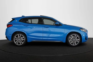 BMW X2 xDrive25e M Sport Panoramadak Head-Up HiFi Keyless Memory / 35