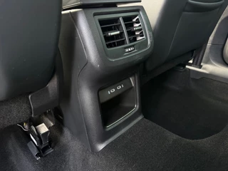 Seat Ateca 1.5 TSI FR Business Intense * Stoel + Stuur verwarming * Camera * Trekhaak / 45