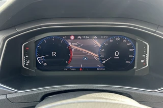 Volkswagen T-Roc 1.5 TSI Sport Automaat / 23