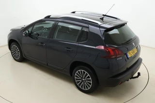 Peugeot 2008 1.2 PureTech Blue Lion | Trekhaak | Airco | Cruise control | Apple Carplay/Android Auto | DAB | Navigatie / 5