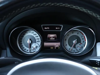 Mercedes-Benz CLA-klasse 200 Ambition | PDC | PANO | SPORTSTOELEN | CRUISE | NAVI | / 6