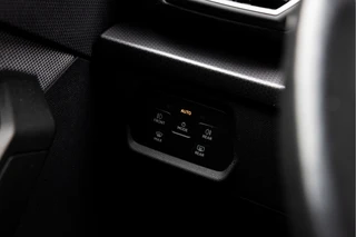 SEAT Leon 1.0 TSI Style  | LED | Carplay / 39