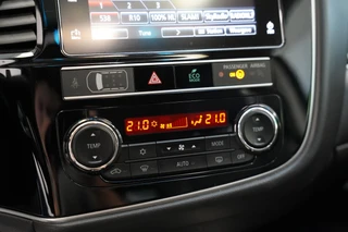 Mitsubishi Outlander 2.4 PHEV Intense  Opendak Trekhaak / 12