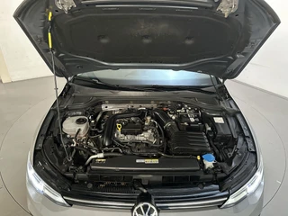 Volkswagen Golf Variant 1.0 eTSI DSG Life Sfeerverlichting Navigatie Parkeersensoren Camera / 17